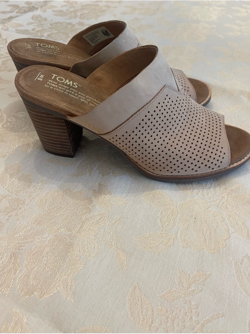 TOMS Women’s Taupe Open-Toe Perforated Mule 8M